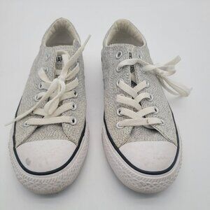 Converse All-Star EUC size 8 light silver and white color
